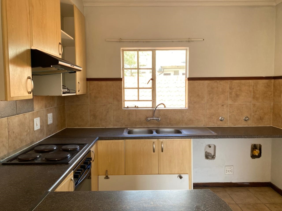  Bedroom Property for Sale in Equestria Gauteng