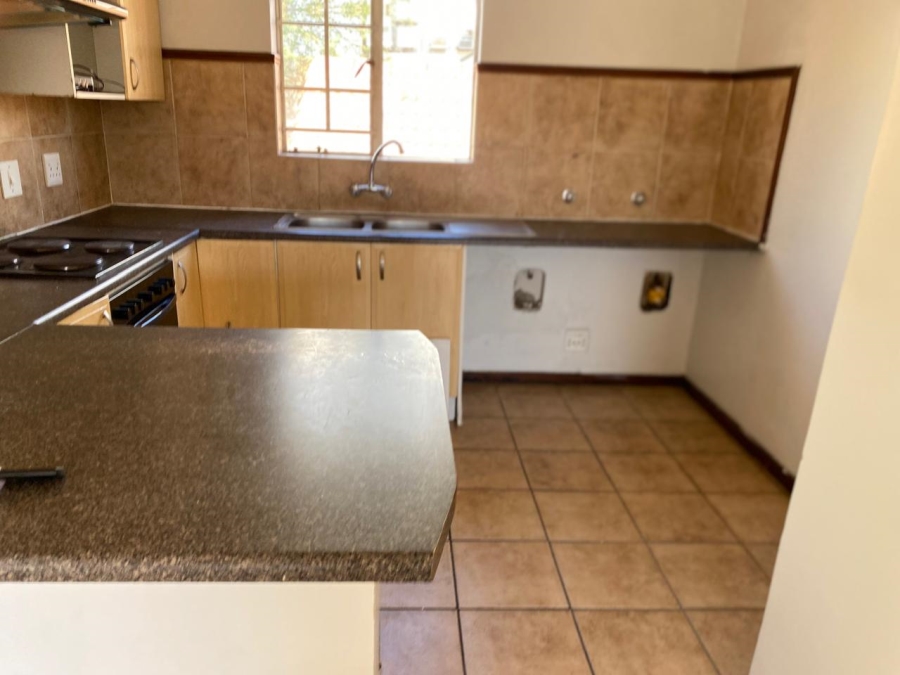  Bedroom Property for Sale in Equestria Gauteng