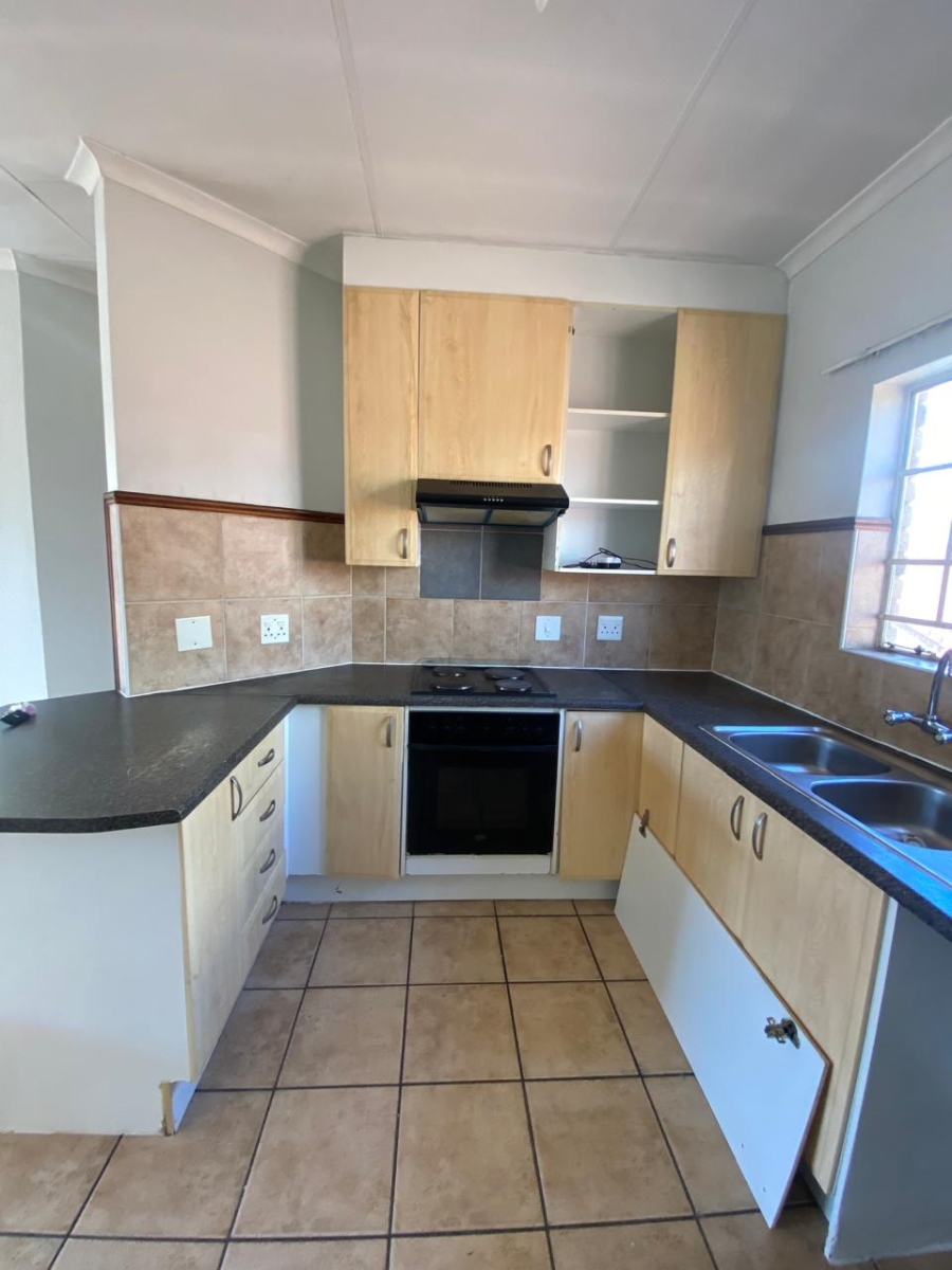  Bedroom Property for Sale in Equestria Gauteng