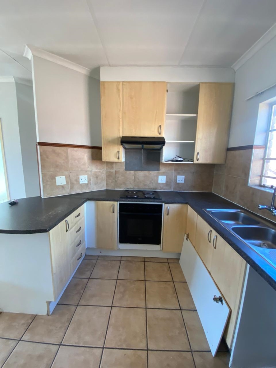 Bedroom Property for Sale in Equestria Gauteng