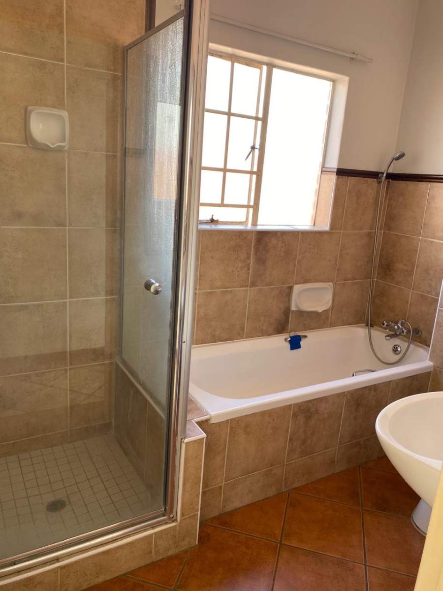  Bedroom Property for Sale in Equestria Gauteng