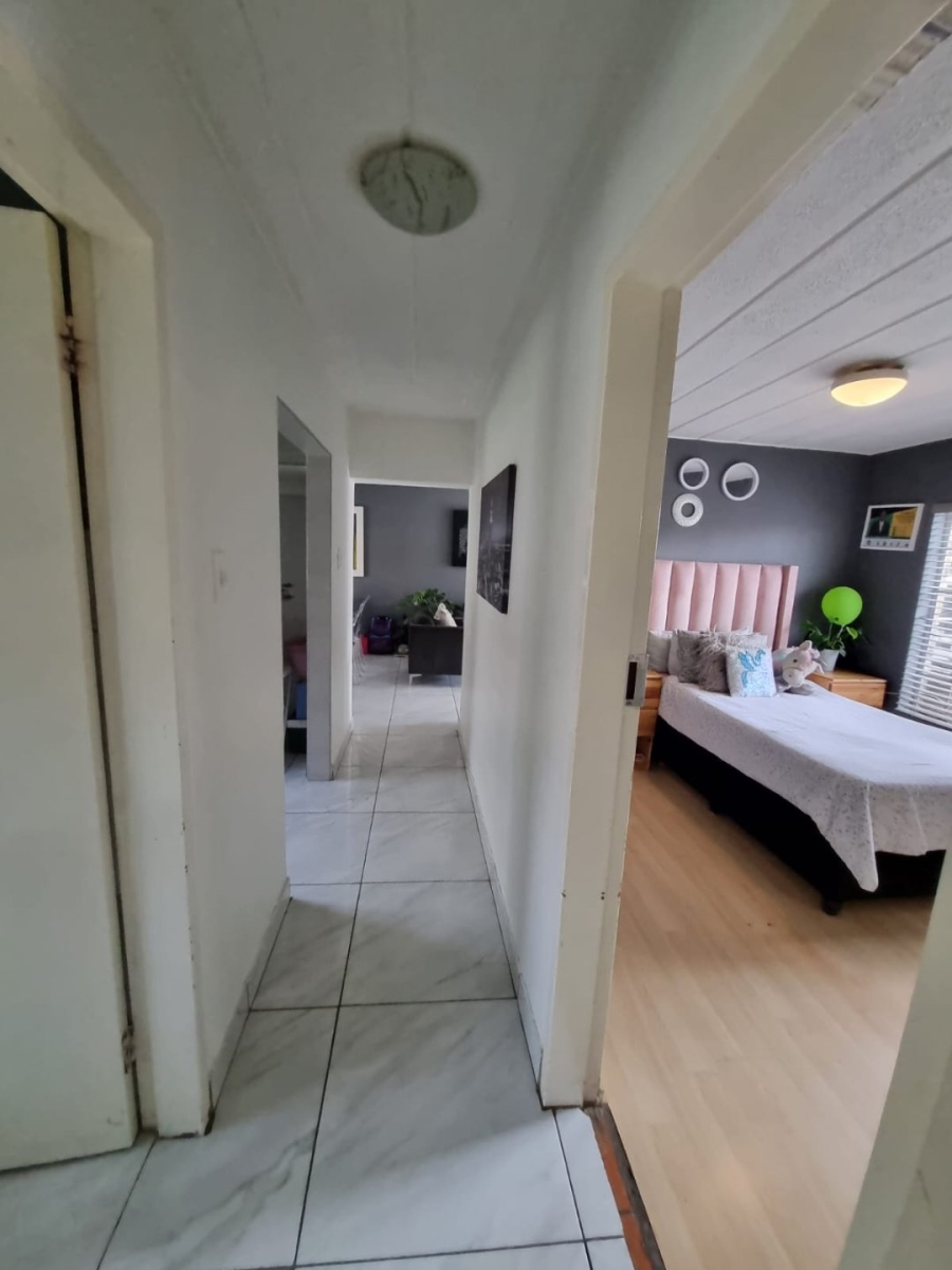  Bedroom Property for Sale in Moreleta Park Gauteng