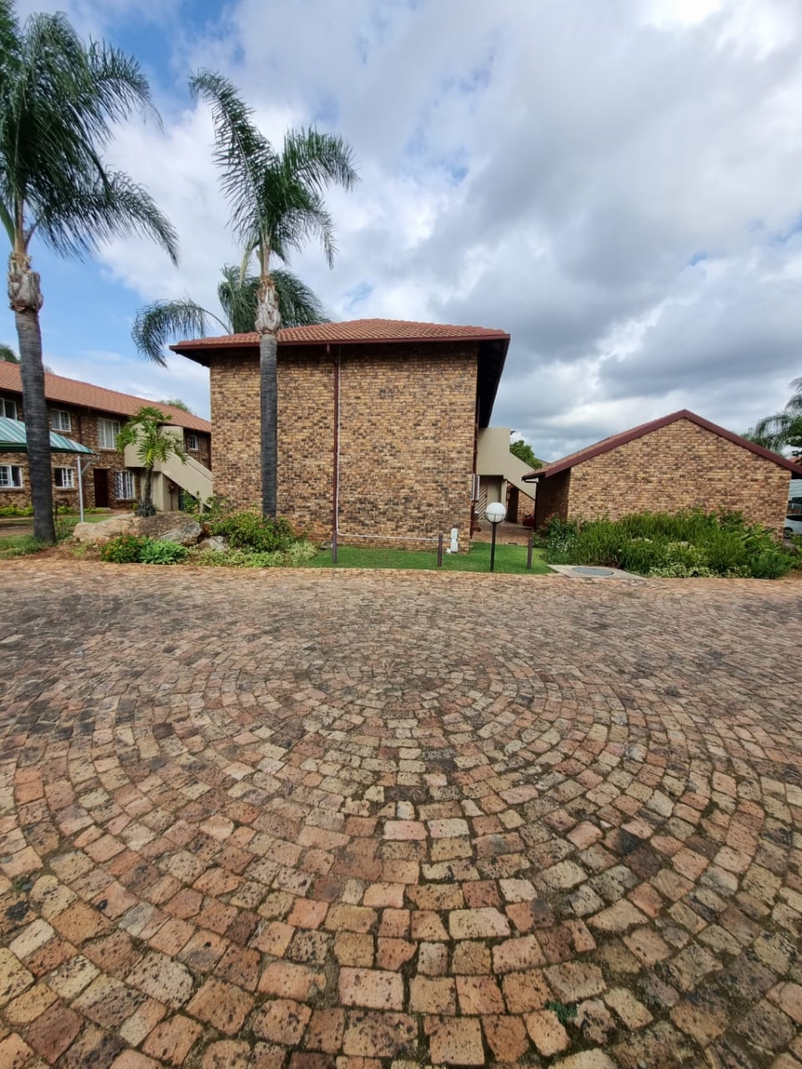  Bedroom Property for Sale in Moreleta Park Gauteng