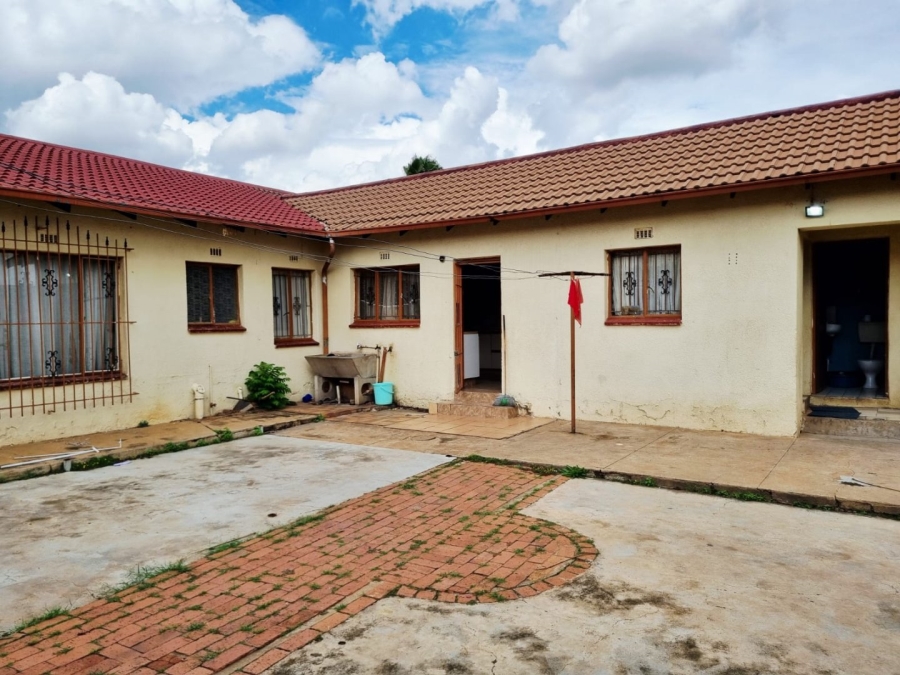 3 Bedroom Property for Sale in Vosloorus Ext 2 Gauteng
