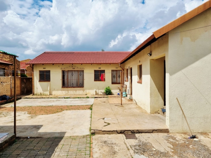 3 Bedroom Property for Sale in Vosloorus Ext 2 Gauteng