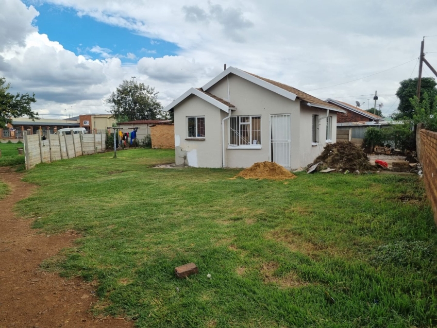2 Bedroom Property for Sale in Othandweni Gauteng