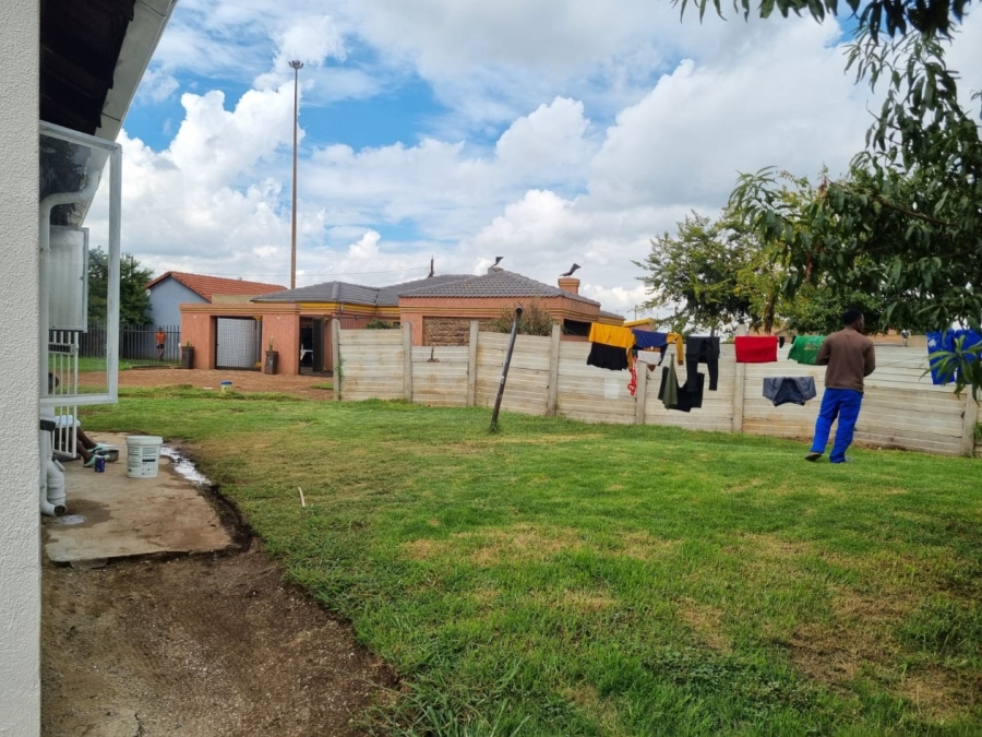 2 Bedroom Property for Sale in Othandweni Gauteng