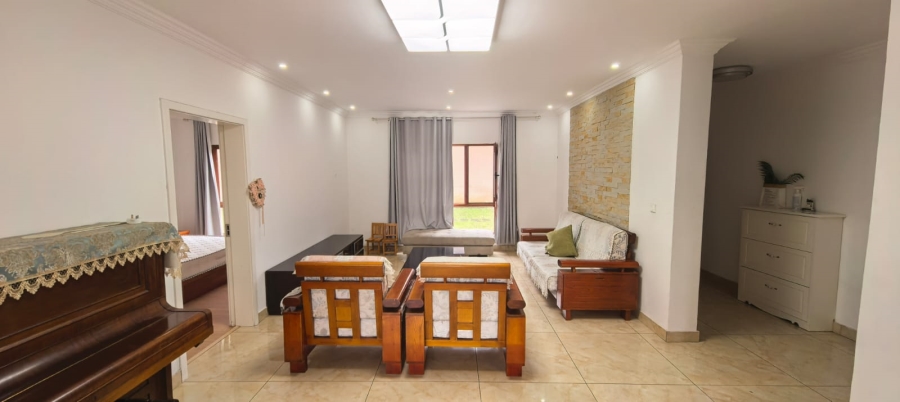 To Let 4 Bedroom Property for Rent in Willaway Gauteng