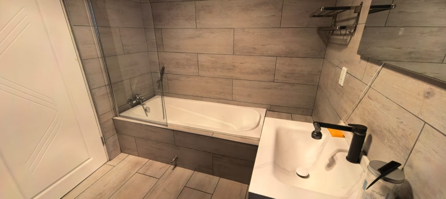 To Let 4 Bedroom Property for Rent in Willaway Gauteng