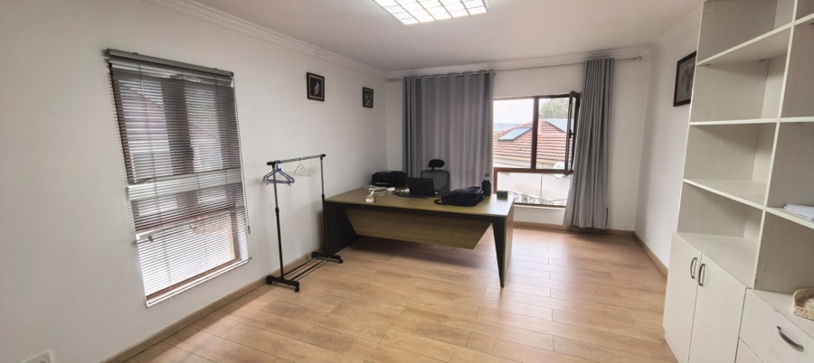 To Let 4 Bedroom Property for Rent in Willaway Gauteng