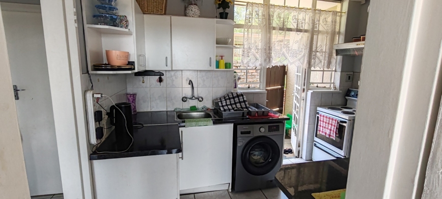 2 Bedroom Property for Sale in Florida Hills Gauteng