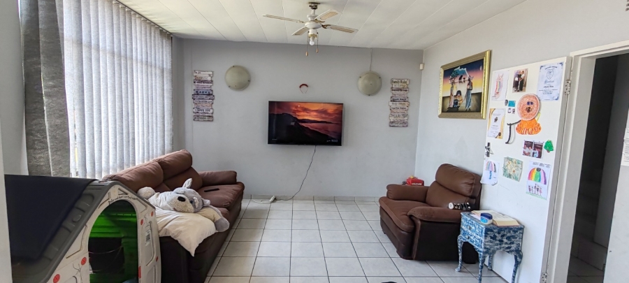 2 Bedroom Property for Sale in Florida Hills Gauteng
