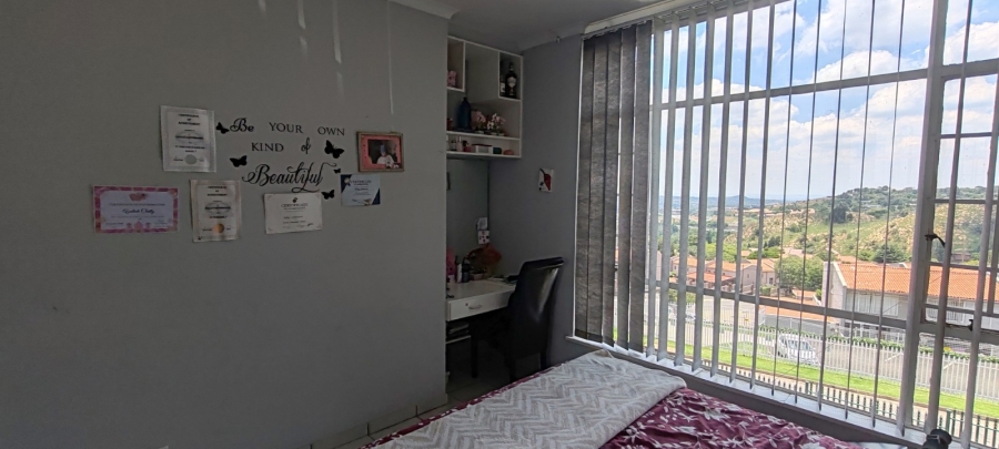 2 Bedroom Property for Sale in Florida Hills Gauteng