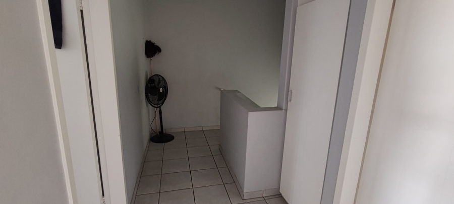 2 Bedroom Property for Sale in Florida Hills Gauteng