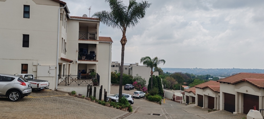 2 Bedroom Property for Sale in Constantia Kloof Gauteng