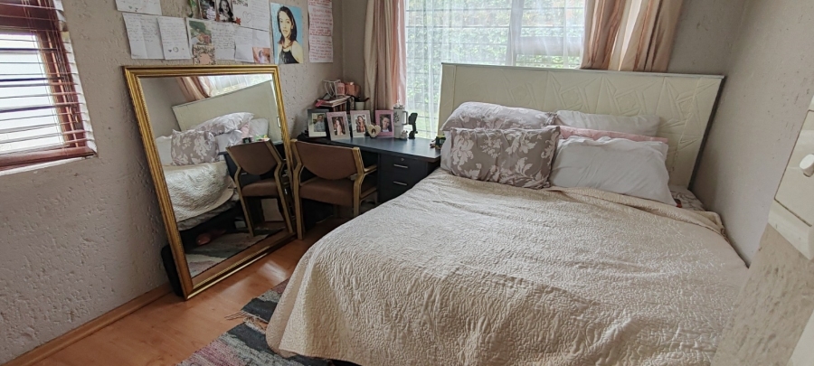 2 Bedroom Property for Sale in Constantia Kloof Gauteng