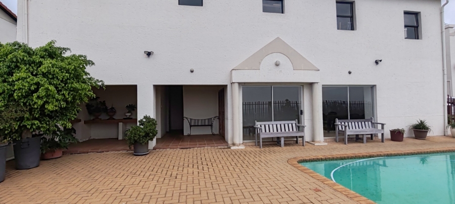 2 Bedroom Property for Sale in Constantia Kloof Gauteng