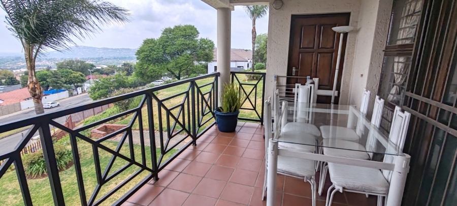 2 Bedroom Property for Sale in Constantia Kloof Gauteng