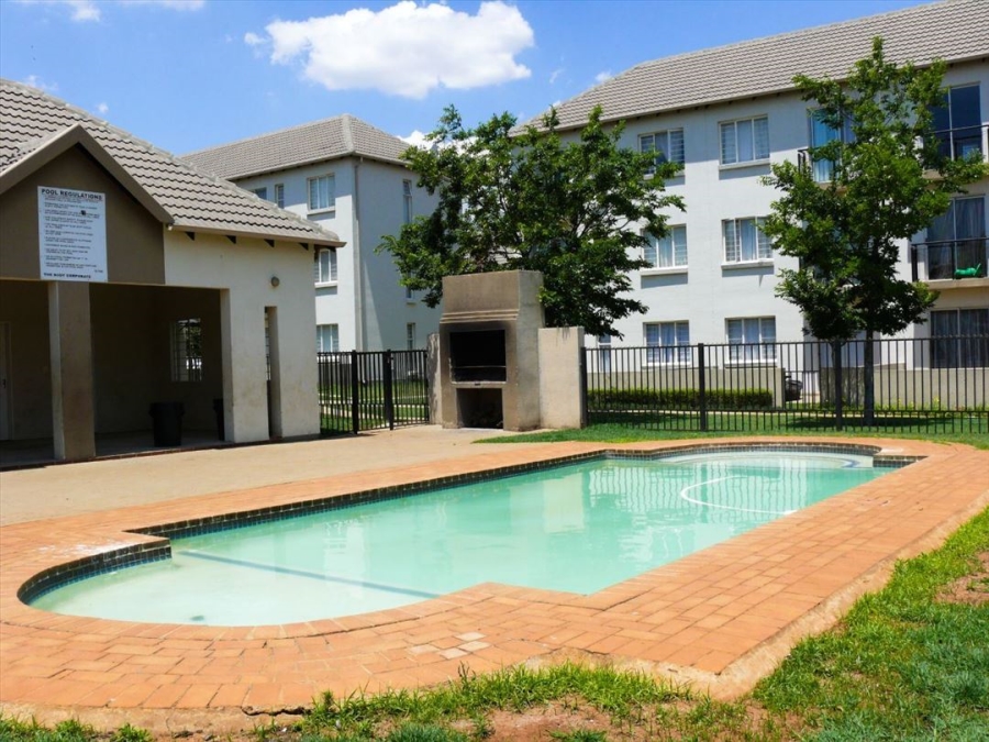 2 Bedroom Property for Sale in Klippoortje Gauteng
