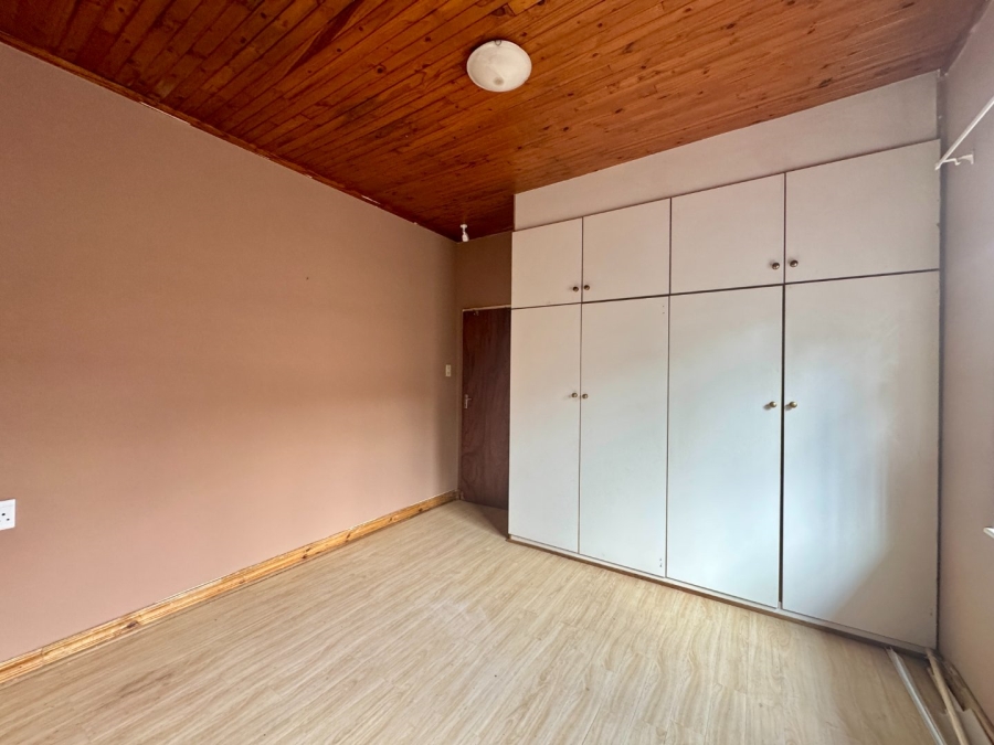 8 Bedroom Property for Sale in Lyttelton Manor Gauteng