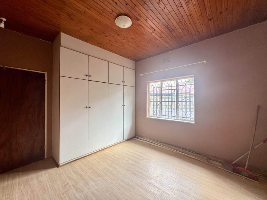 8 Bedroom Property for Sale in Lyttelton Manor Gauteng