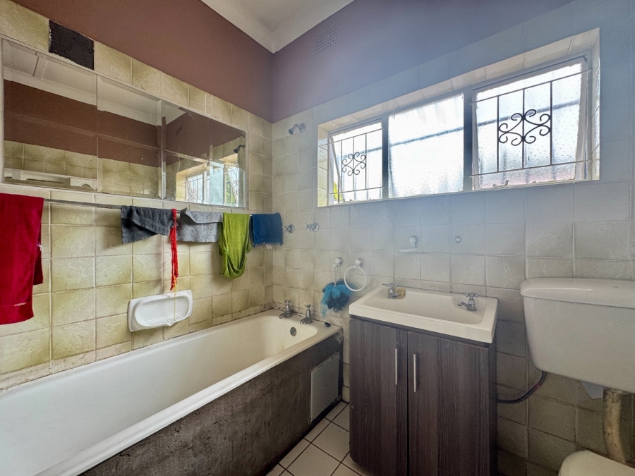 8 Bedroom Property for Sale in Lyttelton Manor Gauteng