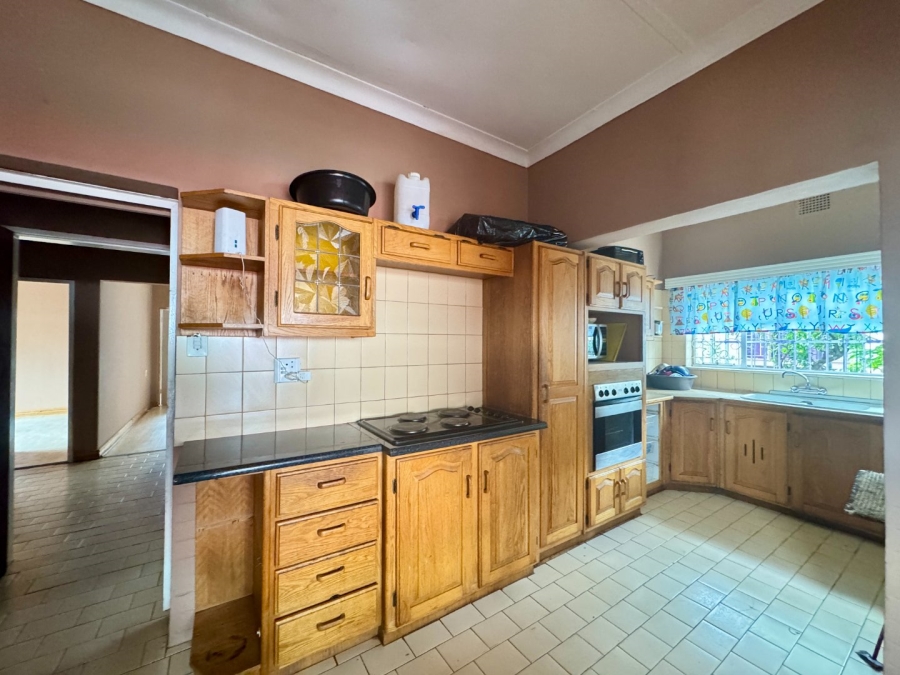 8 Bedroom Property for Sale in Lyttelton Manor Gauteng