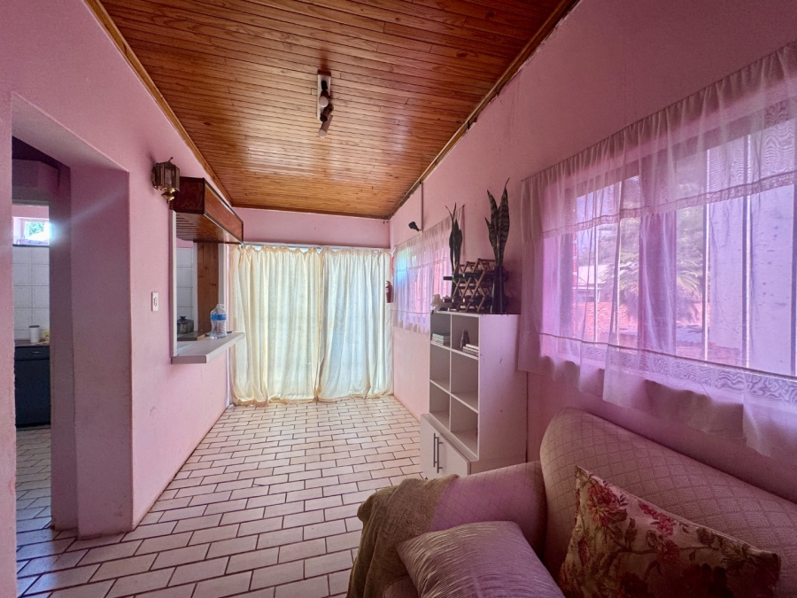 8 Bedroom Property for Sale in Lyttelton Manor Gauteng