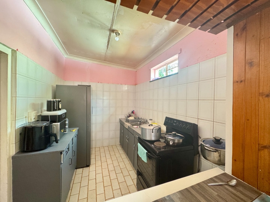 8 Bedroom Property for Sale in Lyttelton Manor Gauteng