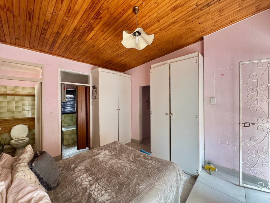 8 Bedroom Property for Sale in Lyttelton Manor Gauteng