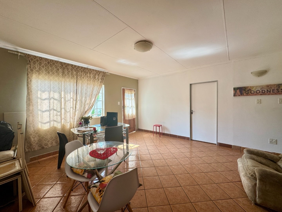 8 Bedroom Property for Sale in Lyttelton Manor Gauteng