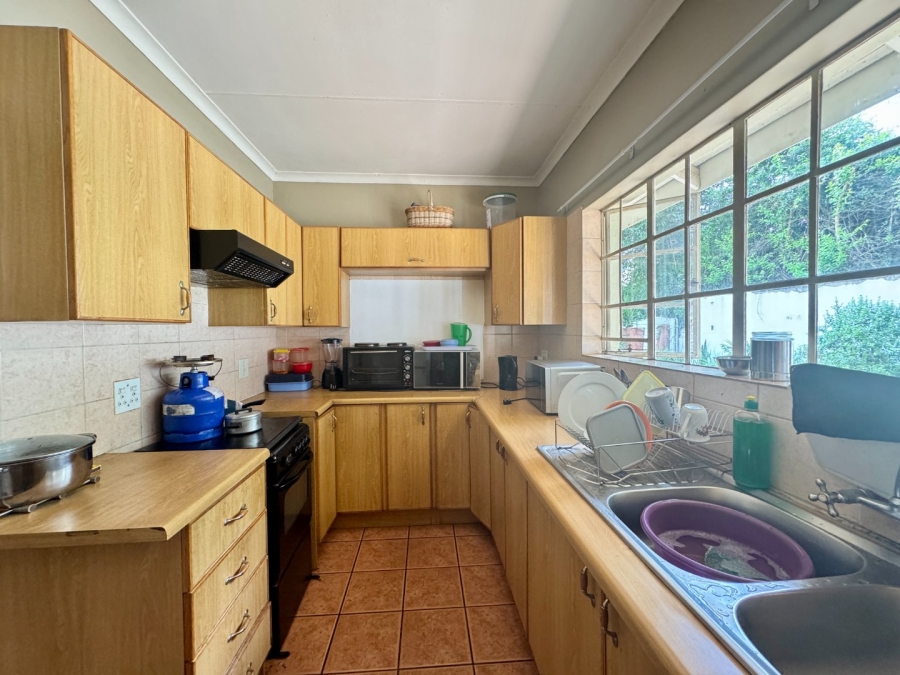 8 Bedroom Property for Sale in Lyttelton Manor Gauteng