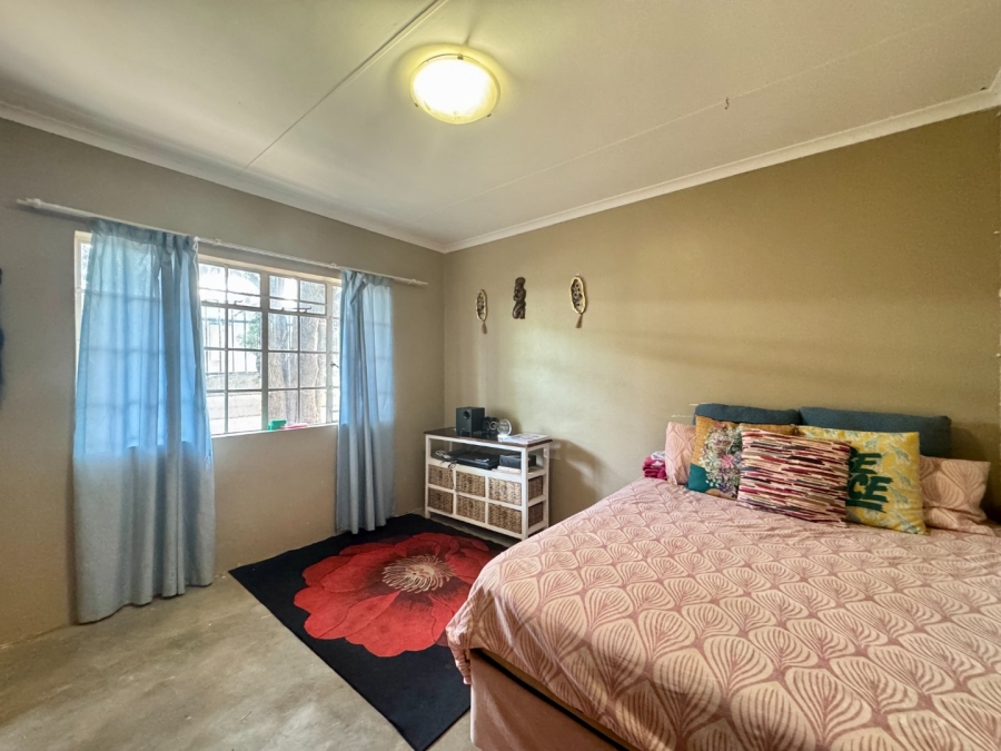 8 Bedroom Property for Sale in Lyttelton Manor Gauteng