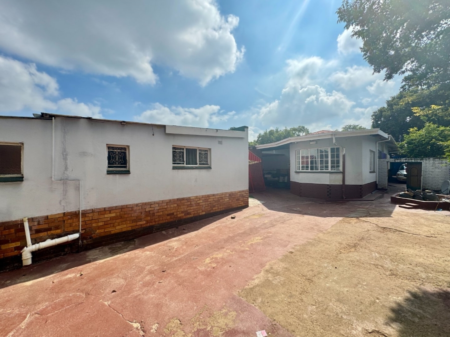 8 Bedroom Property for Sale in Lyttelton Manor Gauteng