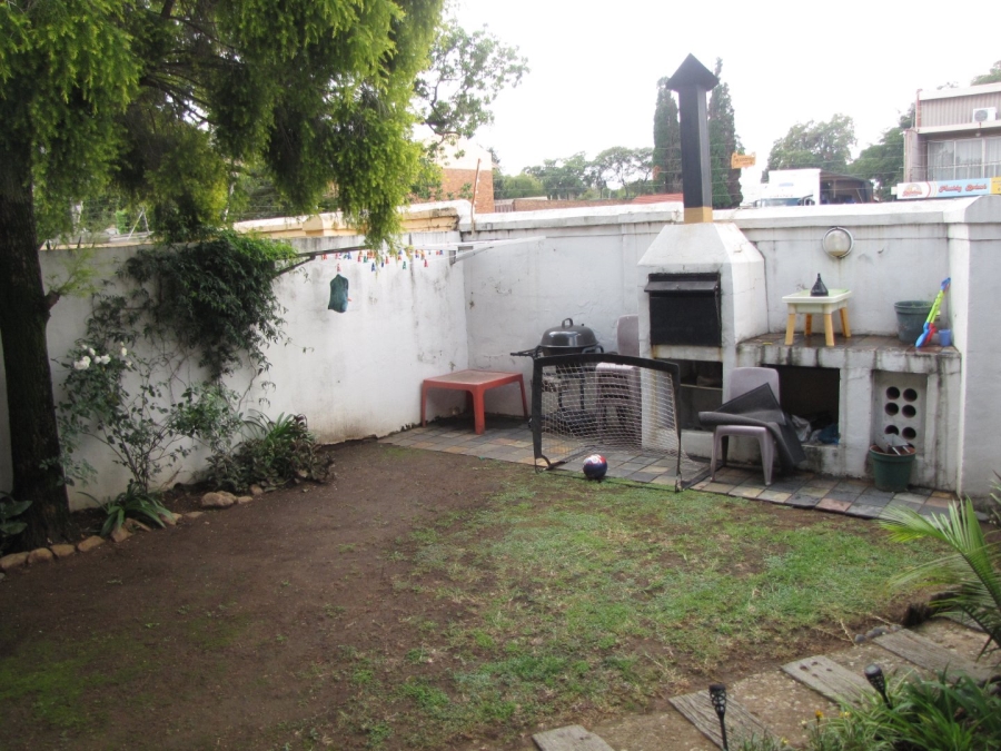 2 Bedroom Property for Sale in Farrarmere Gauteng