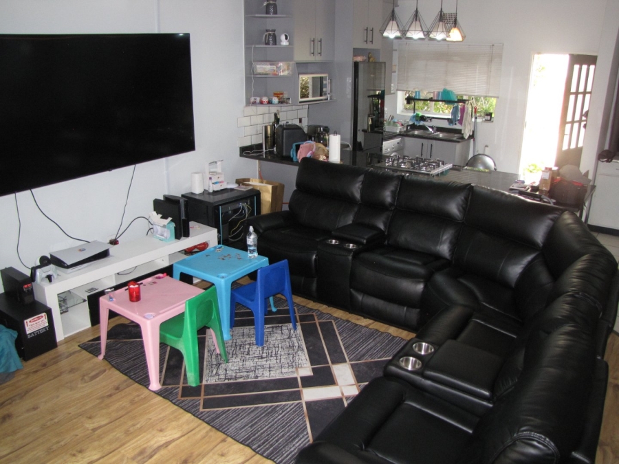 2 Bedroom Property for Sale in Farrarmere Gauteng