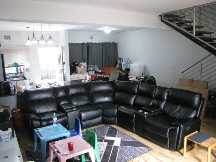 2 Bedroom Property for Sale in Farrarmere Gauteng