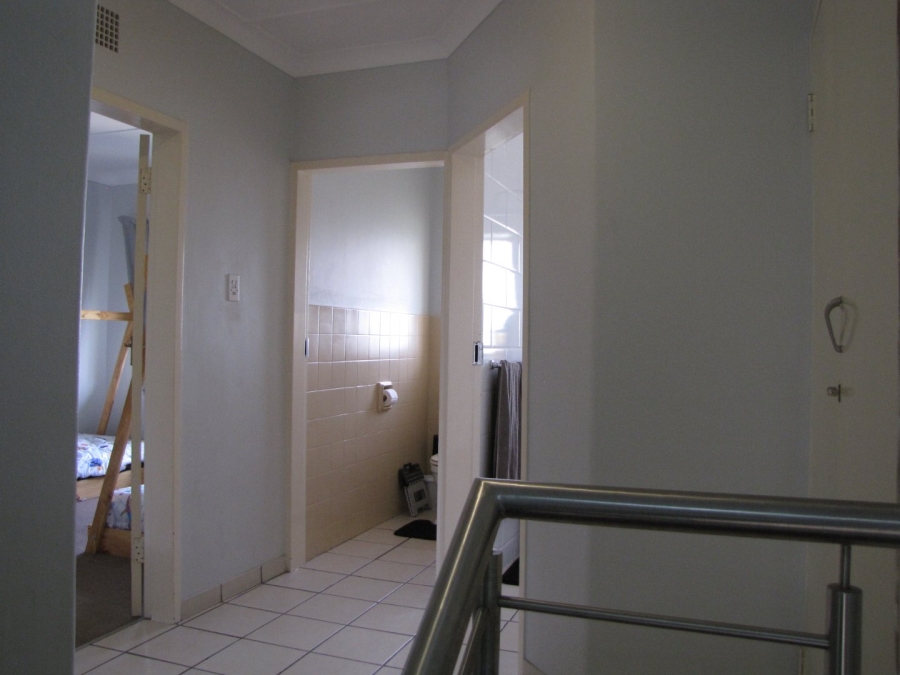 2 Bedroom Property for Sale in Farrarmere Gauteng