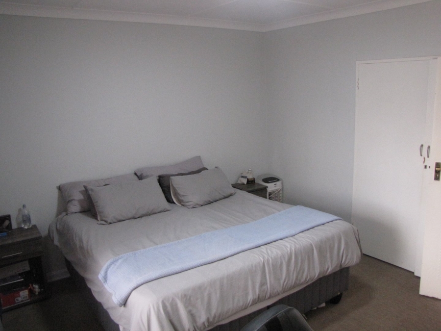 2 Bedroom Property for Sale in Farrarmere Gauteng