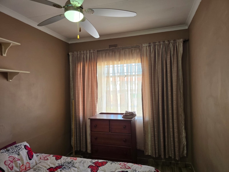 To Let 2 Bedroom Property for Rent in Dayanglen Gauteng