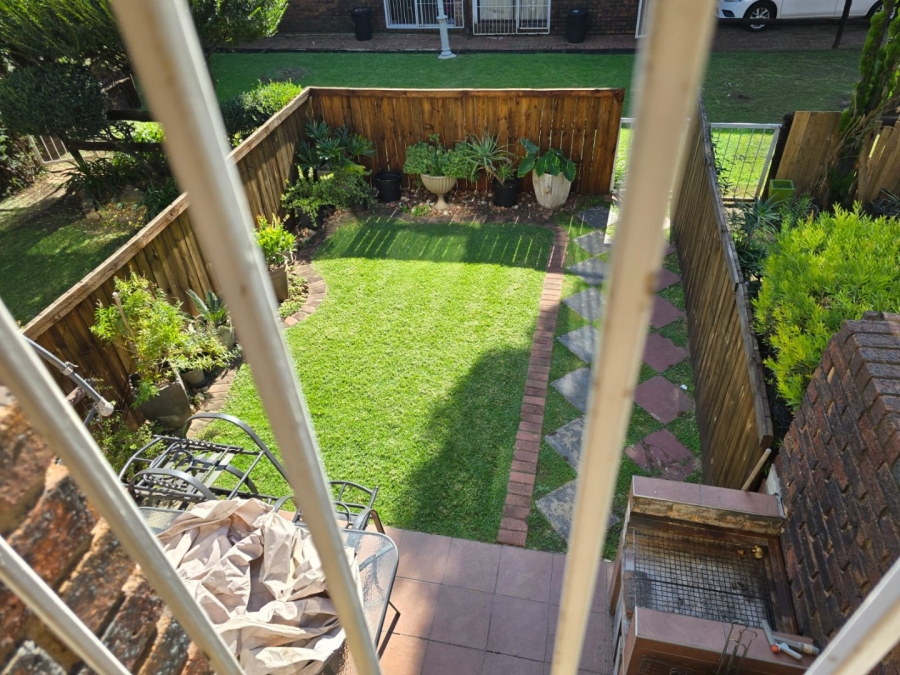 To Let 2 Bedroom Property for Rent in Dayanglen Gauteng