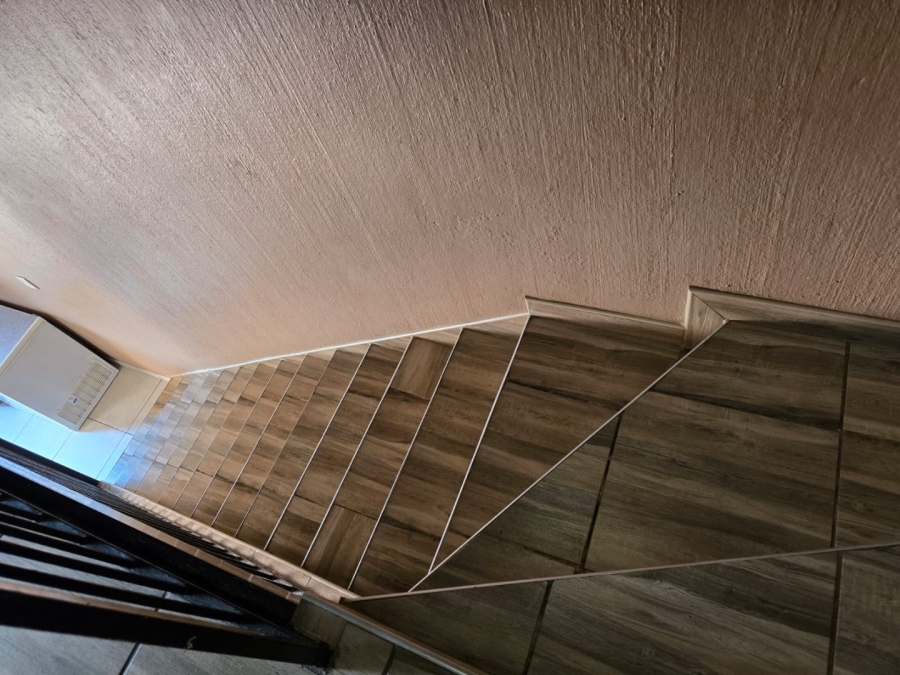 To Let 2 Bedroom Property for Rent in Dayanglen Gauteng