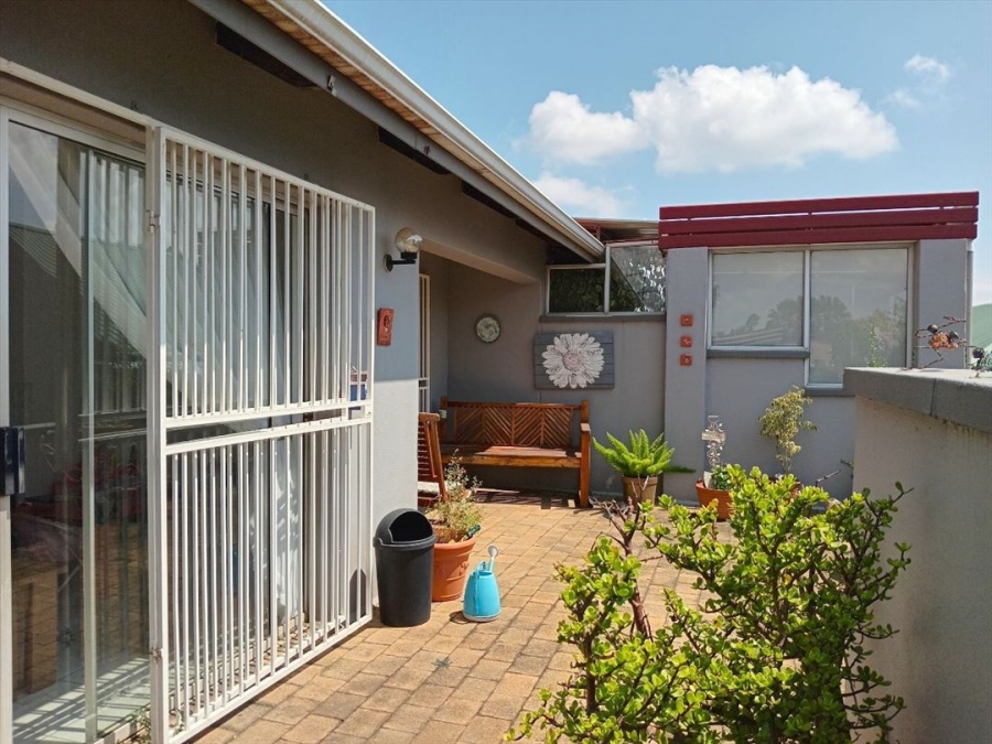 1 Bedroom Property for Sale in Terenure Gauteng