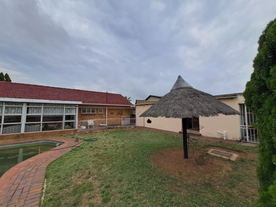 3 Bedroom Property for Sale in Rustivia Gauteng