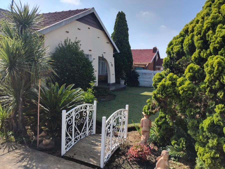 3 Bedroom Property for Sale in Rustivia Gauteng