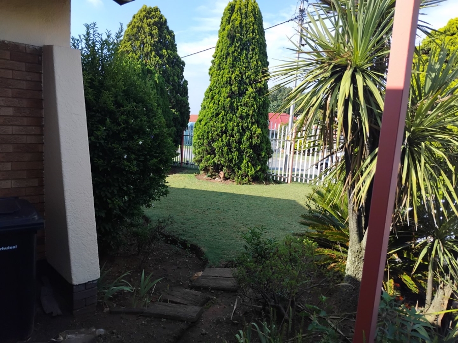 3 Bedroom Property for Sale in Rustivia Gauteng