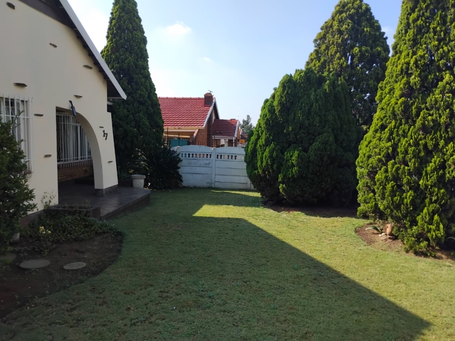 3 Bedroom Property for Sale in Rustivia Gauteng