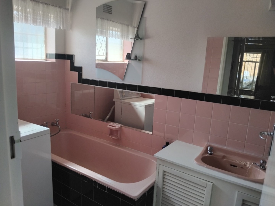 3 Bedroom Property for Sale in Rustivia Gauteng