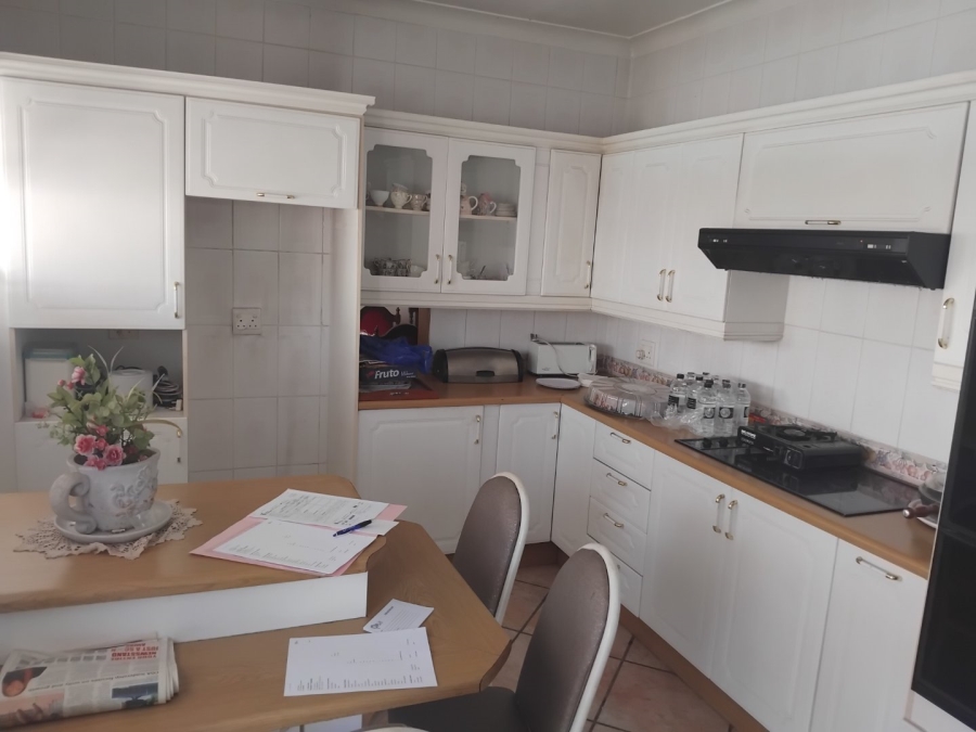 3 Bedroom Property for Sale in Rustivia Gauteng