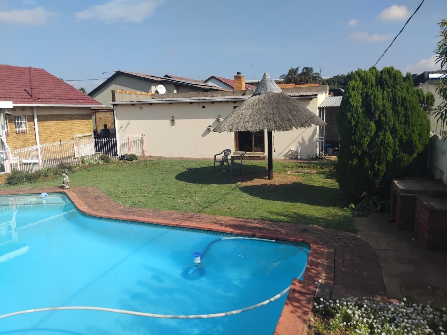 3 Bedroom Property for Sale in Rustivia Gauteng